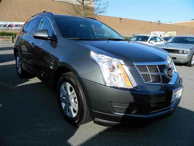 Cadillac SRX 2011 photo 2