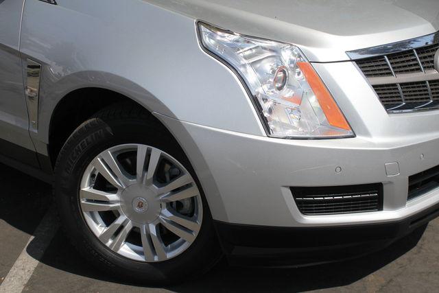 Cadillac SRX 2011 photo 2