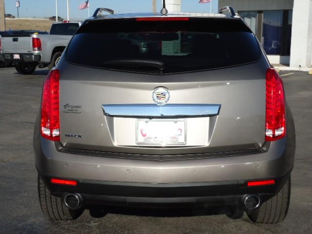 Cadillac SRX 2011 photo 5