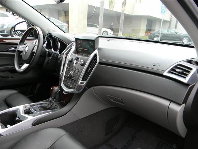 Cadillac SRX 2011 photo 3