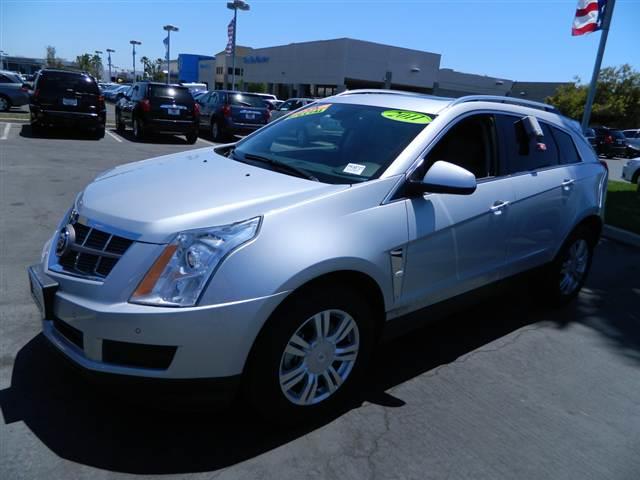 Cadillac SRX 2011 photo 2