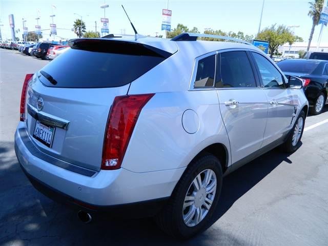 Cadillac SRX 2011 photo 3