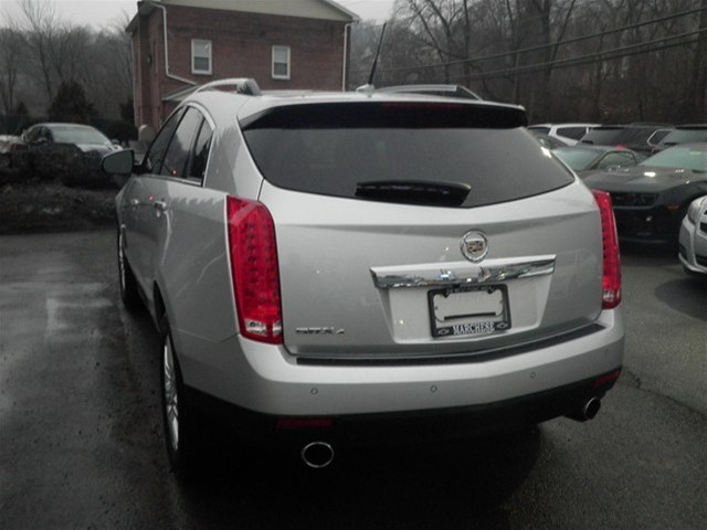 Cadillac SRX 2011 photo 3