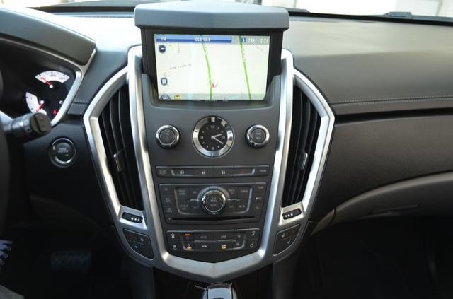 Cadillac SRX 2011 photo 4