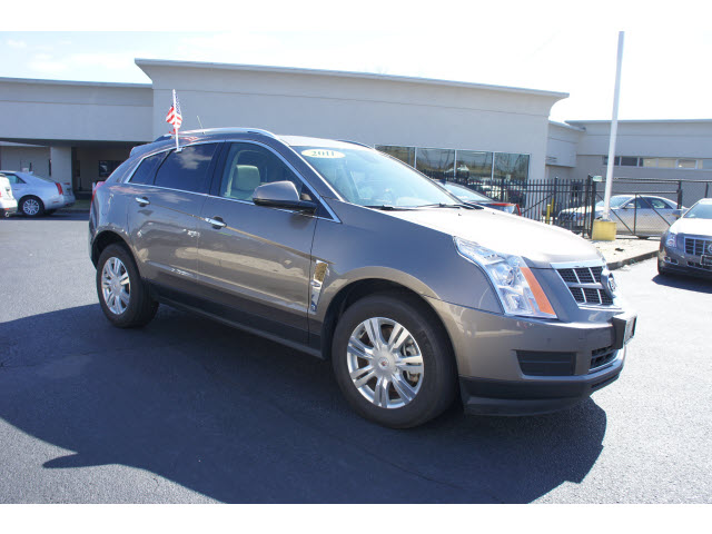 Cadillac SRX 2011 photo 2