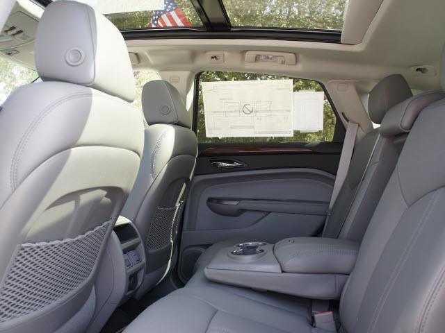 Cadillac SRX 2012 photo 1