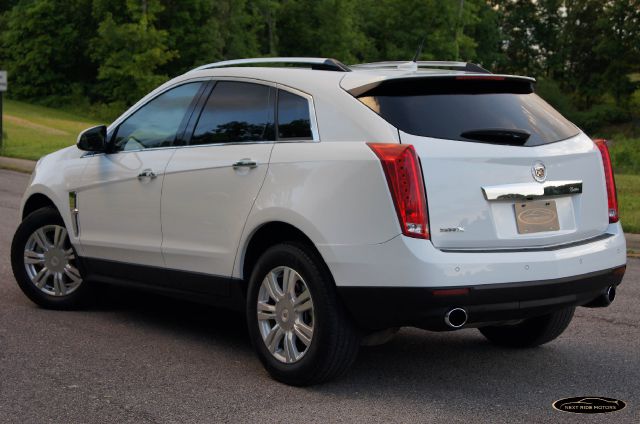 Cadillac SRX 2012 photo 2