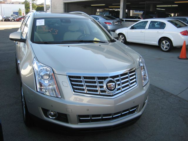 Cadillac SRX 2013 photo 2