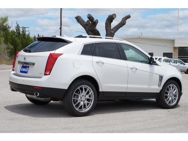 Cadillac SRX 2013 photo 2