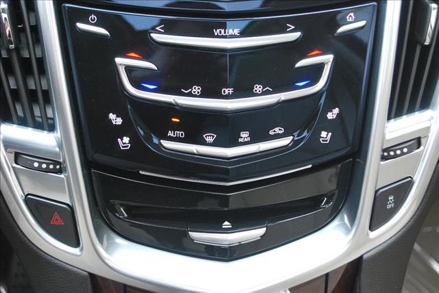 Cadillac SRX 2013 photo 24