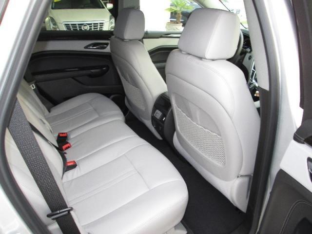 Cadillac SRX 2014 photo 1