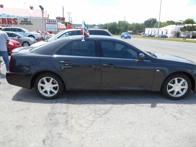 Cadillac STS SE-R Sedan