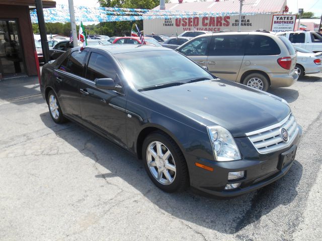 Cadillac STS 2005 photo 2