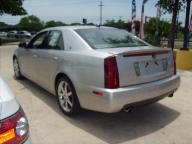 Cadillac STS 2005 photo 1