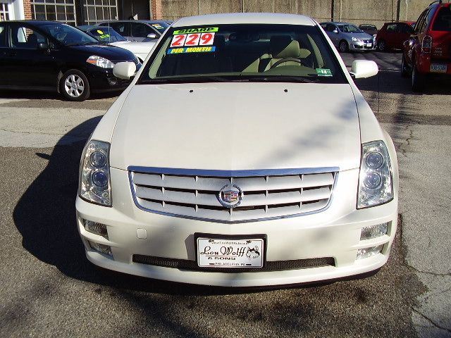 Cadillac STS 2005 photo 2