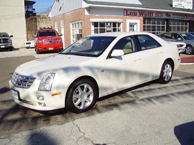 Cadillac STS 2005 photo 4