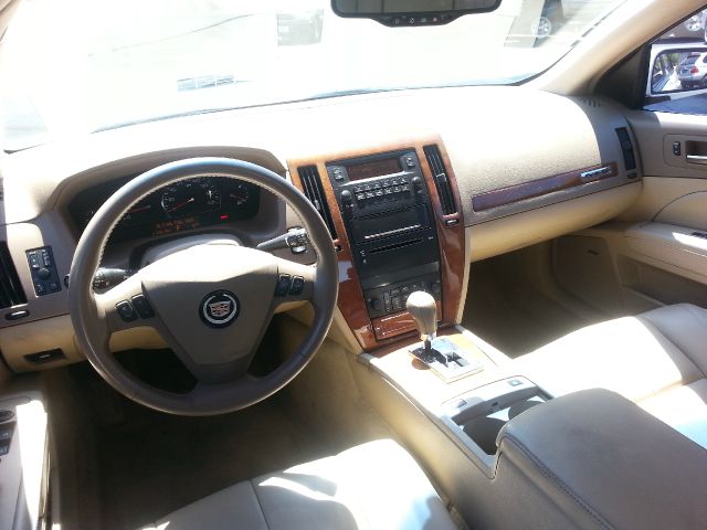 Cadillac STS 2005 photo 1