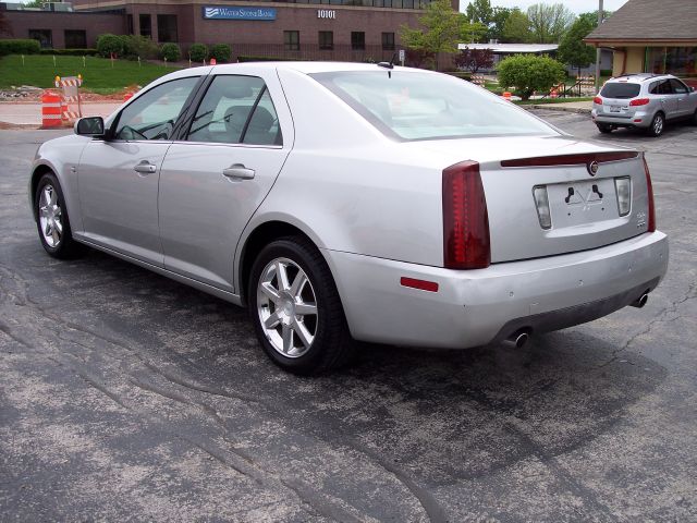 Cadillac STS 2005 photo 1