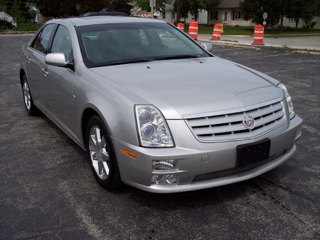 Cadillac STS 2005 photo 18