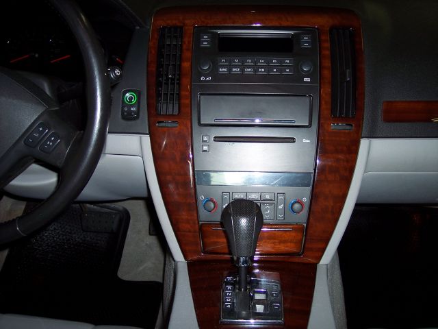 Cadillac STS 2005 photo 19