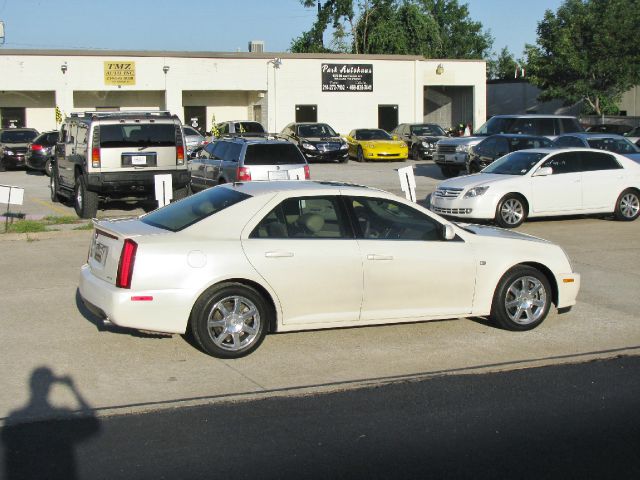 Cadillac STS 2005 photo 1