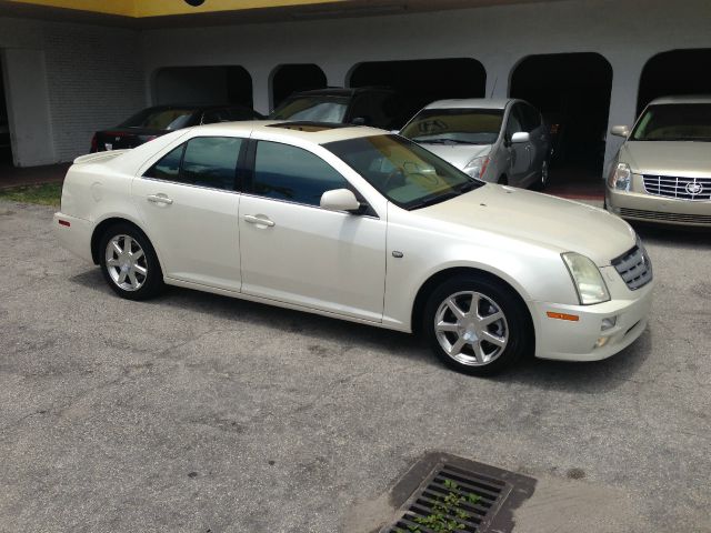 Cadillac STS 2005 photo 1