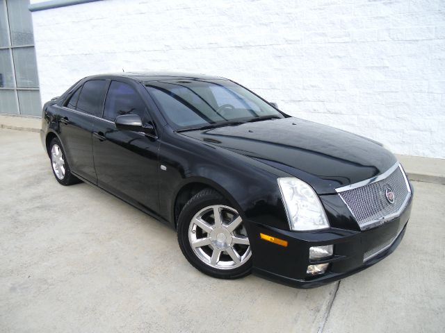 Cadillac STS 2005 photo 2