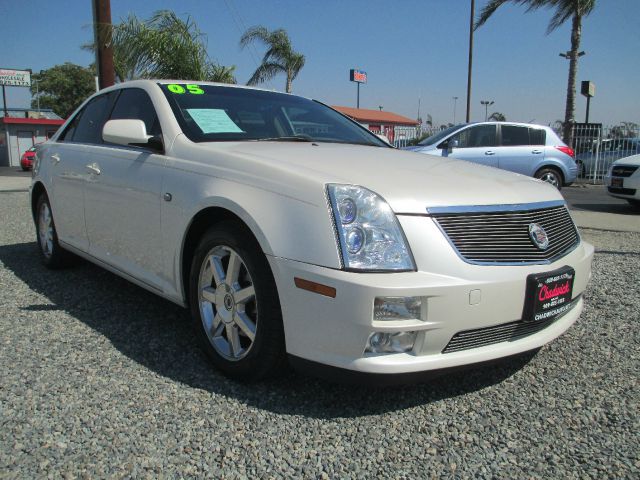 Cadillac STS 2005 photo 8