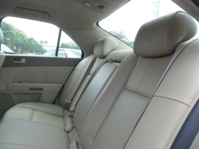 Cadillac STS 2005 photo 9