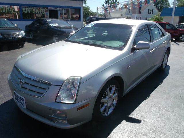 Cadillac STS 2005 photo 2