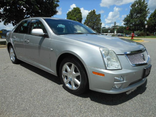 Cadillac STS 2005 photo 1