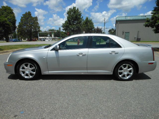 Cadillac STS 2005 photo 4