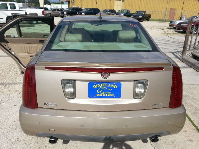 Cadillac STS 2005 photo 11