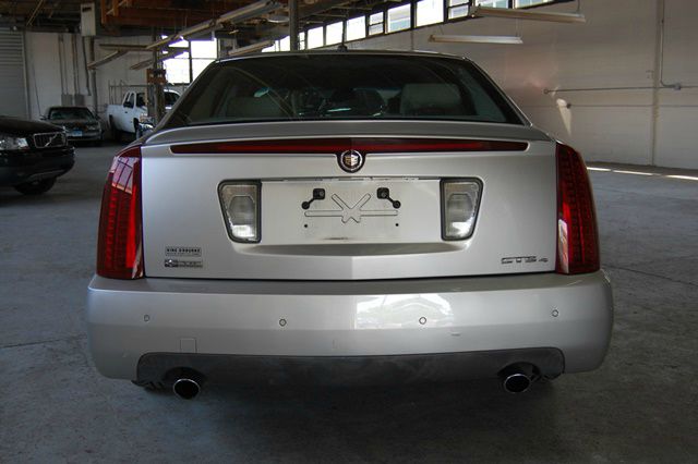 Cadillac STS 2005 photo 17