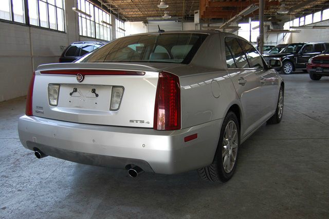 Cadillac STS 2005 photo 23