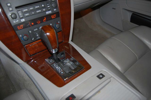 Cadillac STS 2005 photo 29