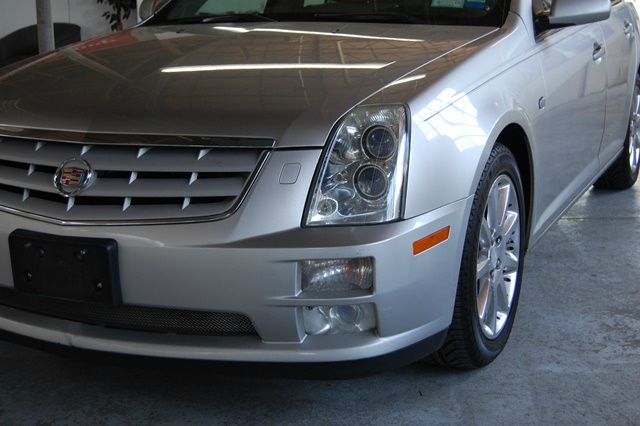 Cadillac STS 2005 photo 5