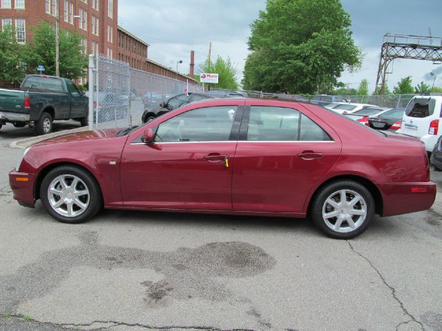 Cadillac STS 2005 photo 2