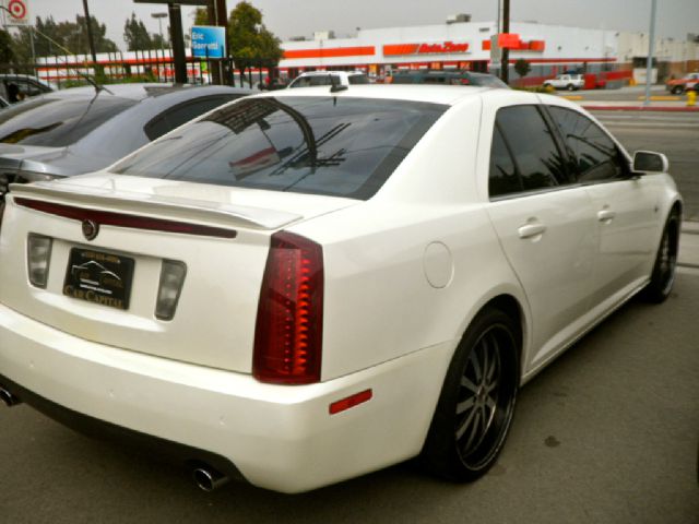 Cadillac STS 2005 photo 1