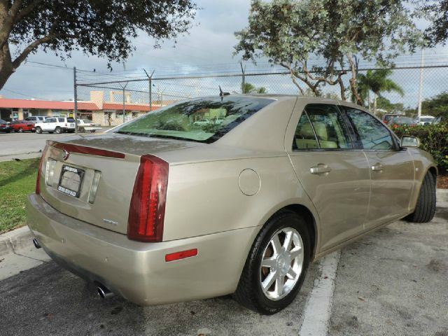 Cadillac STS 2005 photo 4