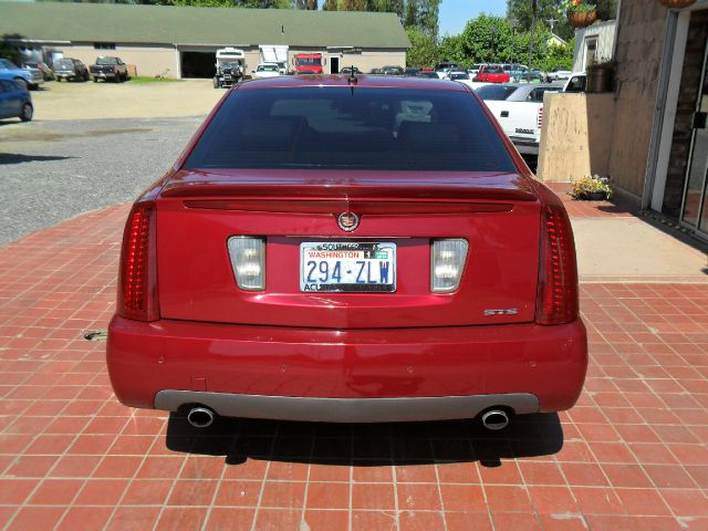 Cadillac STS 2005 photo 12