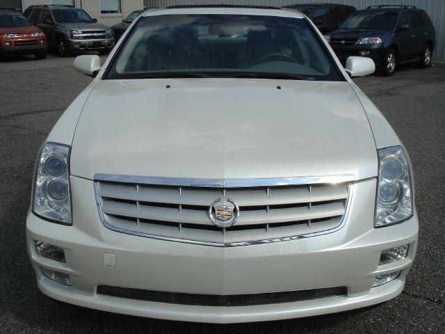 Cadillac STS 2005 photo 2