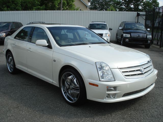 Cadillac STS 2005 photo 4