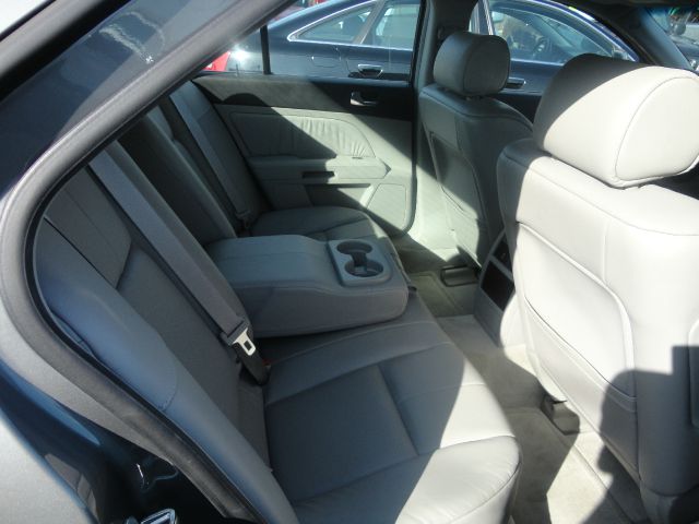 Cadillac STS 2005 photo 2