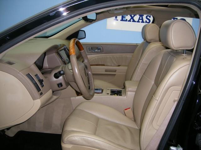 Cadillac STS 2005 photo 12