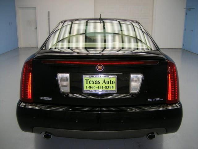 Cadillac STS 2005 photo 29