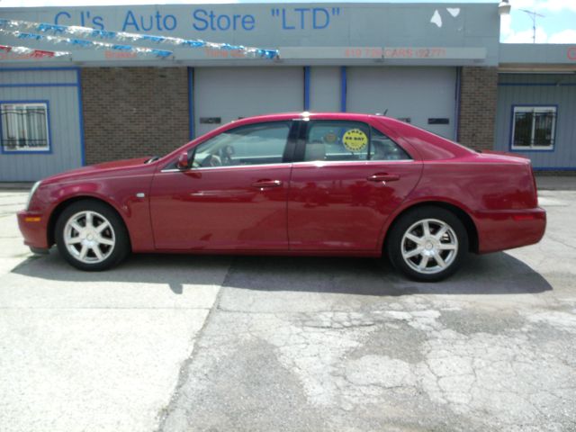 Cadillac STS SE-R Sedan