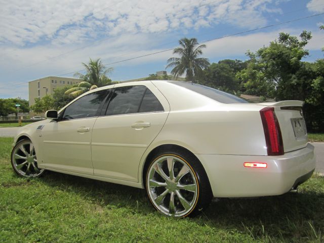 Cadillac STS 2005 photo 1