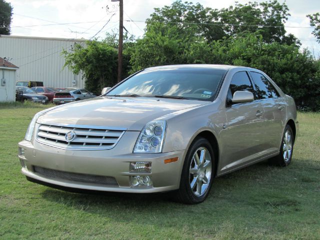 Cadillac STS 2005 photo 2