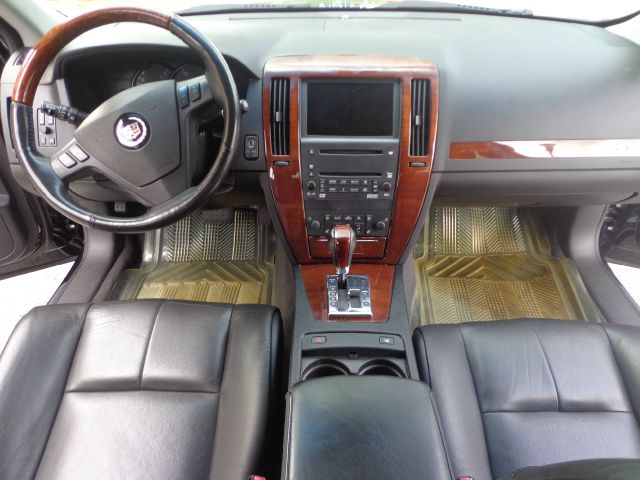 Cadillac STS 2006 photo 2